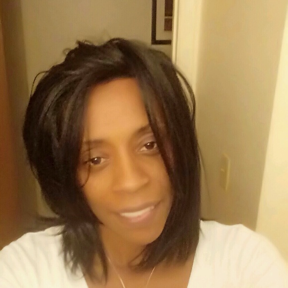 Meet your Posher, Danyle - Picture 1 of 1